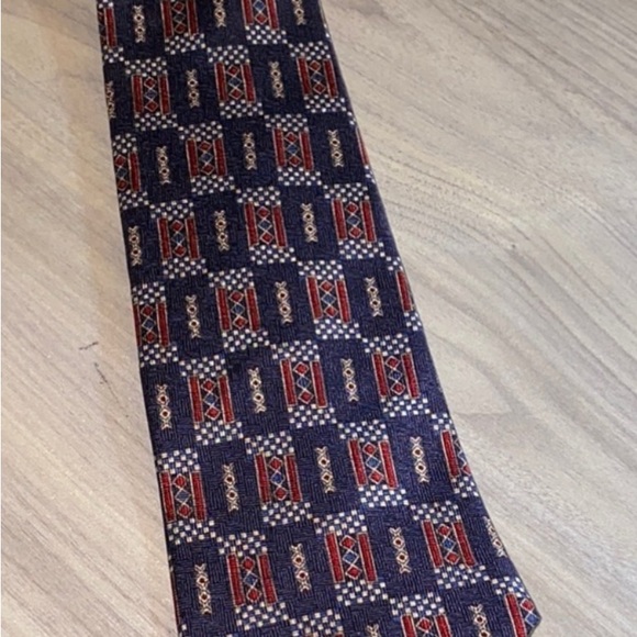 Christian Dior men’s Blue and Red Patterned cravate Tie - Picture 2 of 5